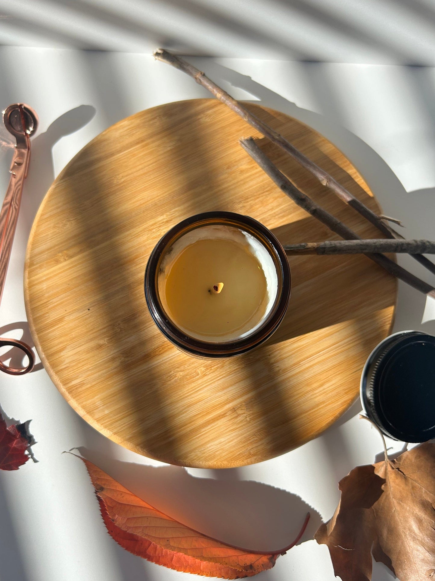natural candle with woodsy and smoky fragrance notes