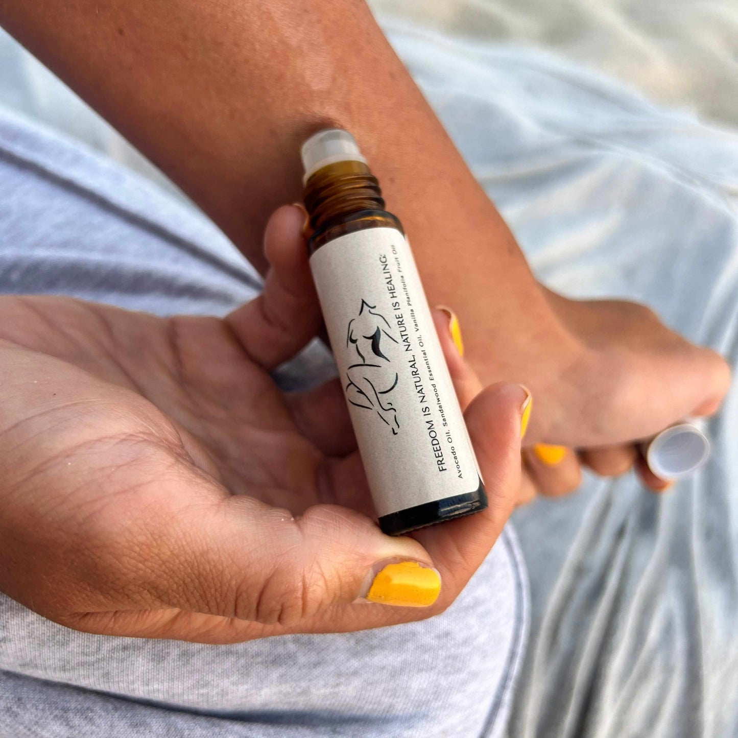 Skin-safe natural perfume roll-on Bare Cashmere Essence Roll-On Oil